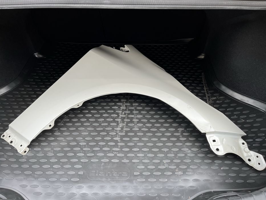 крыло правое toyota corolla 2019