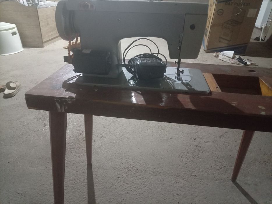 Tikuv mashinasi sotuladi