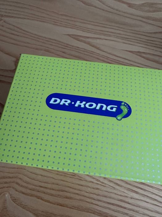 Продам сандалики DR KONG
