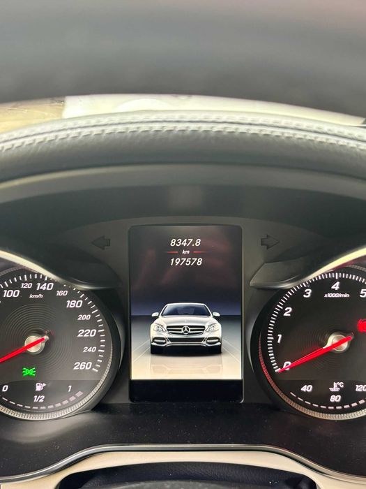 Mercedes C200 AMG 2.0 Benzina Automat 184cp LED Piele Navi Mare Keyless Camera