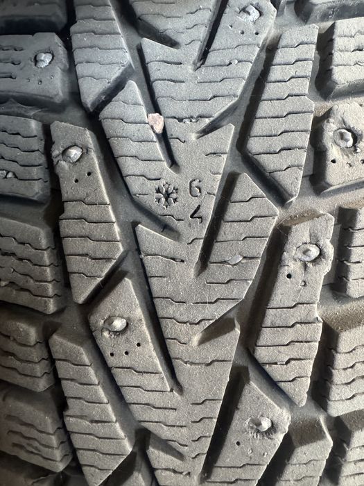 Nokian types 195/65/15R шипованная