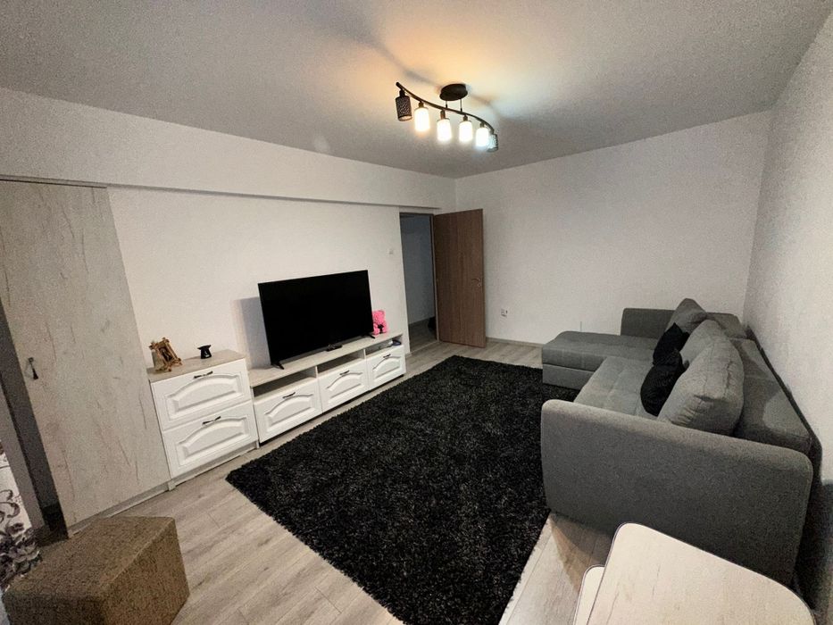 Vand apartament 2 camere Pitești