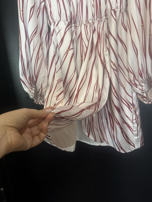 Elizabetha Franchi рокля подходяща за прознични поводи