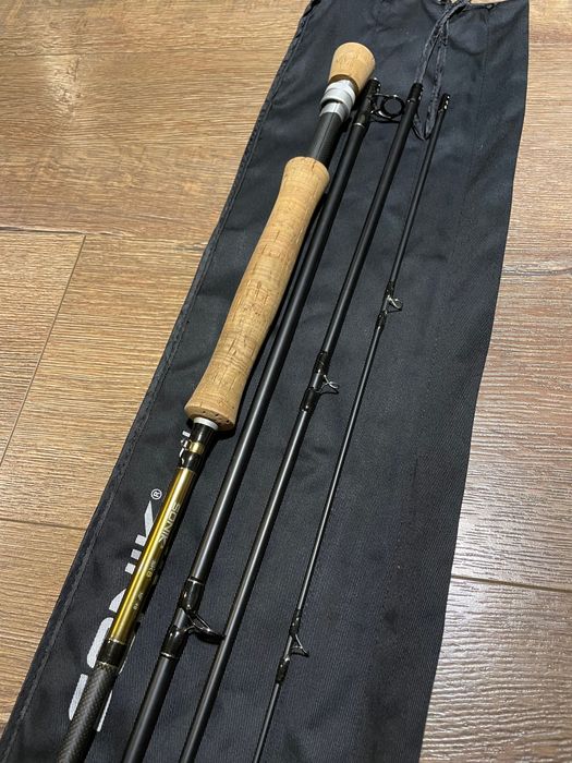 Въдица и макара с шнур за мухарски риболов