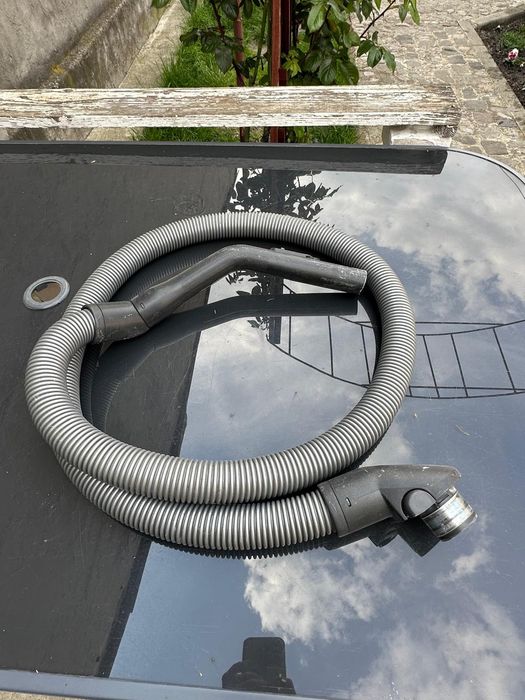 Accesorii aspiratoare Miele,Furtune,Țevi si Perii