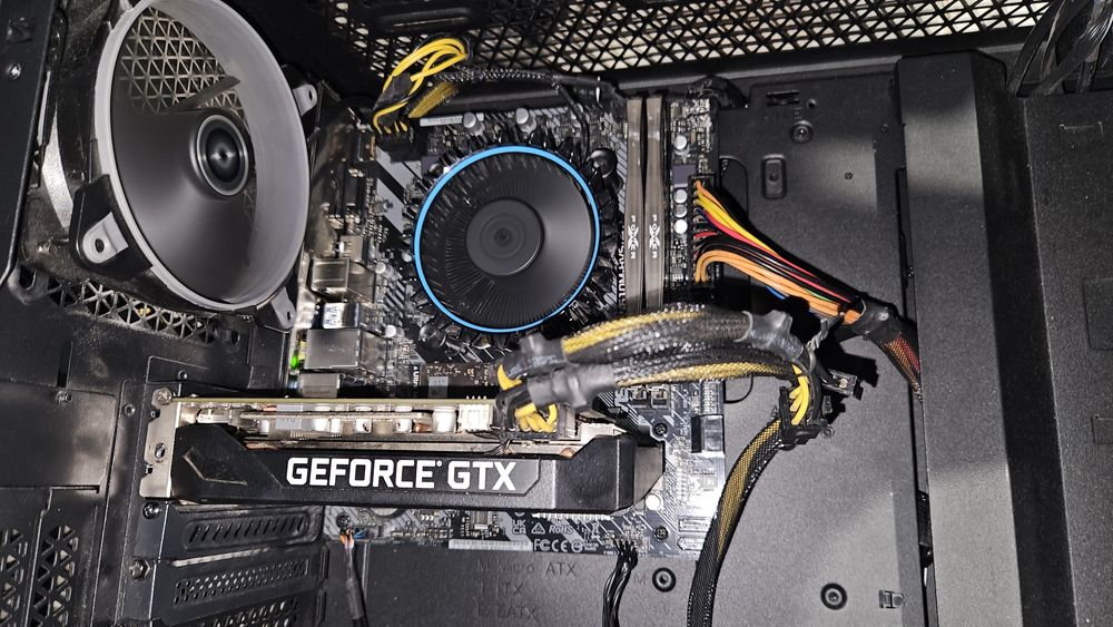 Геймърско pc 12400f/32gb ram 3200mhz/gtx 1660ti/m2 500gb/650w modular