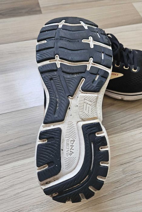 Дамски маратонки Brooks Ghost 15 - 40