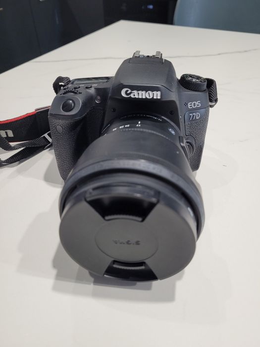Canon 77d с обективи и подаръци