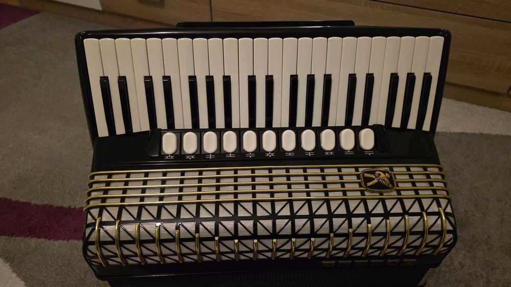 Акордеон Hohner Atlantic IV N De Luxe