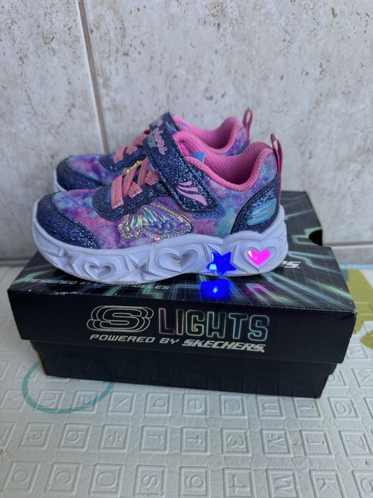Adidași skechers cu lumini, mărime 22