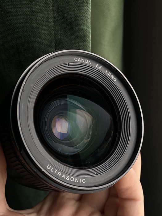 Canon EF  24 mm 1.4 L USM Mark I обектив