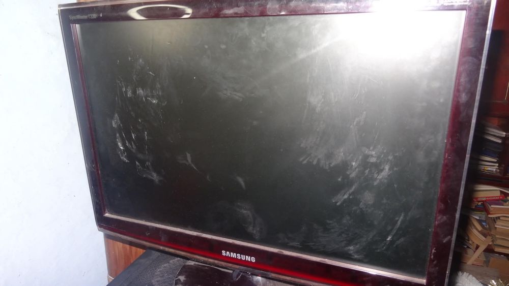 Monitor Samsung T220 *netestat*