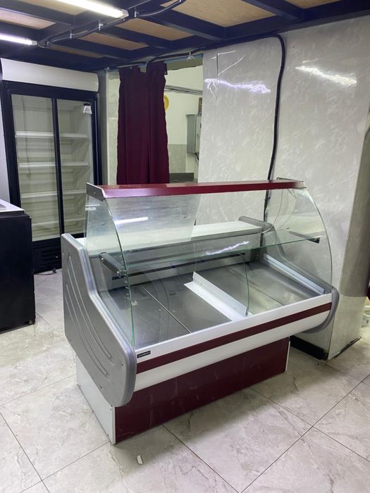 Холодильная витрина Leadbros