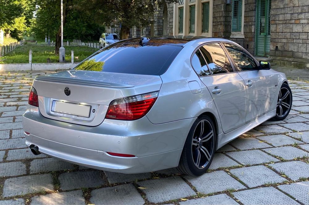 BMW 5 Series 2009 — imagine 4