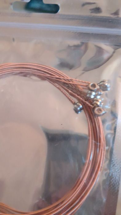 Струны на гитару