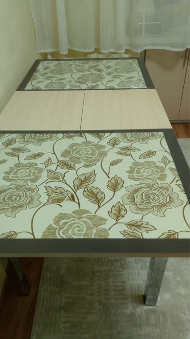 Стол стеклянный раздвигается