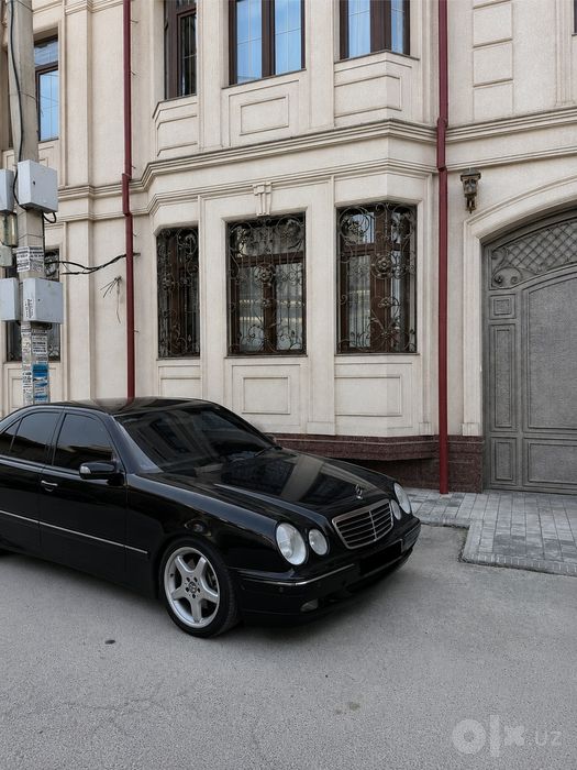 Mercedes-Benz 210