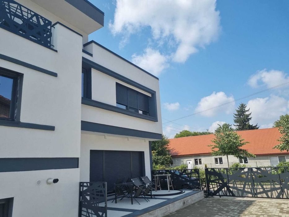 Apartament de lux in regim hotelier la vila, locatie linistita