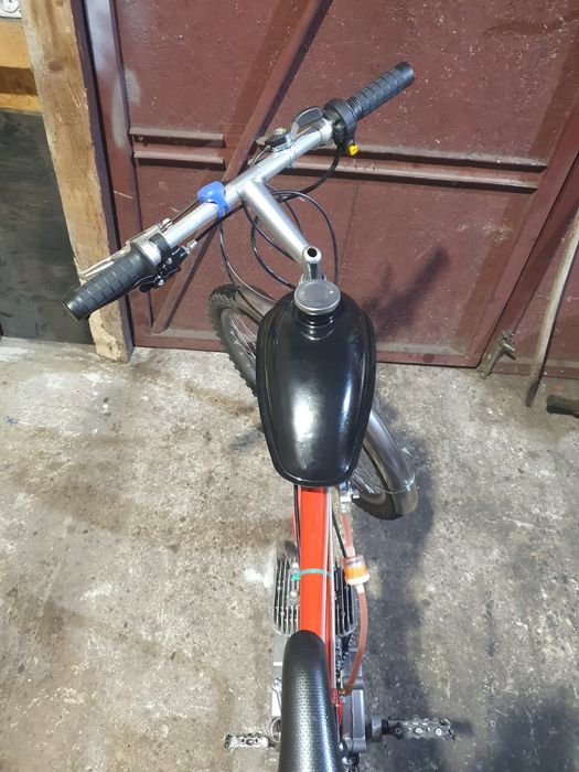 Vând bicicleta cu motor 100cc nou
