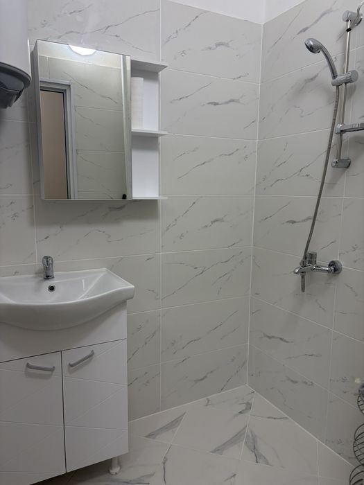Дава се под наем Тристаен апартамент в Пловдив, Център - 60 кв.м за 470 € - Снимка #1