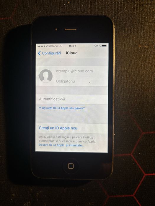 telefon de colectie iphone 4s , 8 gb stare buna