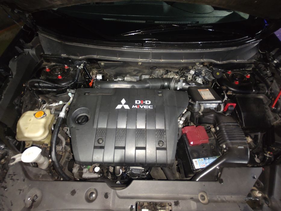 Vând Mitsubishi asx 4x4 sau schimb cu mașina mai nouă