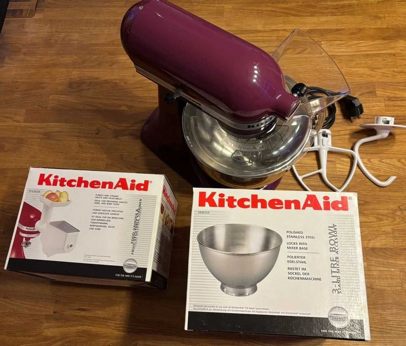 Планетарен миксер KitchenAid Artisan 5KSM150 с месомелачка комплект