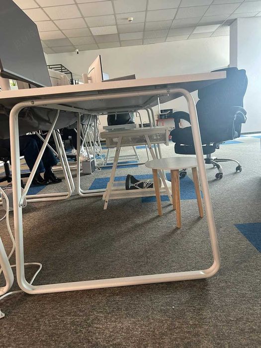 Vând birou IKEA Huvudspelare
