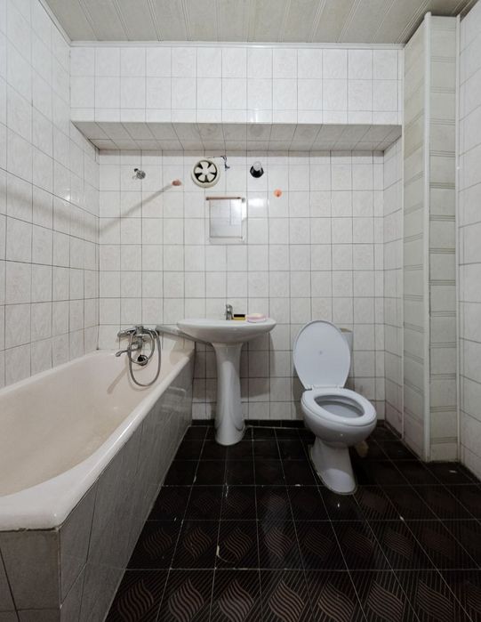 Чиланзар 22-й квартал продаю  Четырёх комнатную