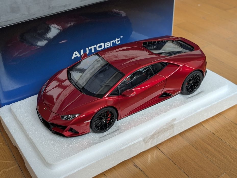 Machete 1:18 Autoart, Almost Real