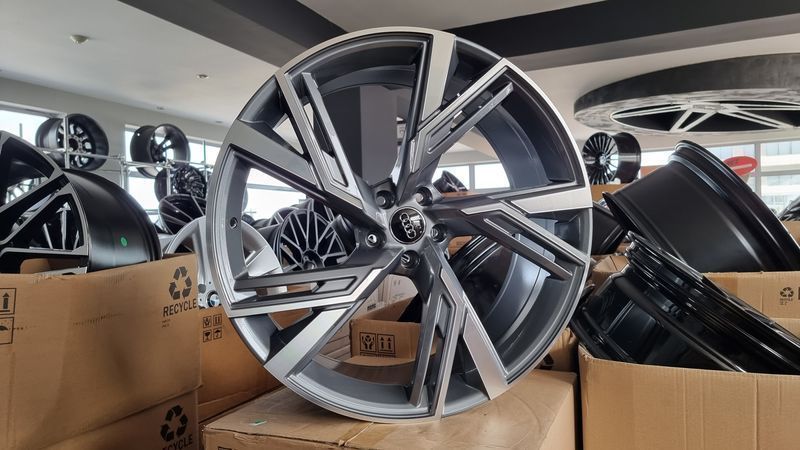 22цола AUDI Ауди A8,Q8 4бр