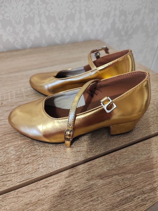 Танцевальные туфли