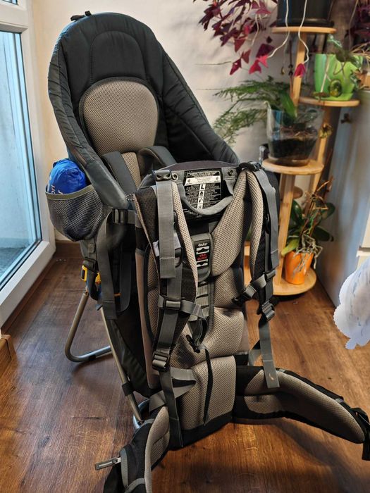 Туристическа раница за носене на дете Deuter Kid Comfort 3