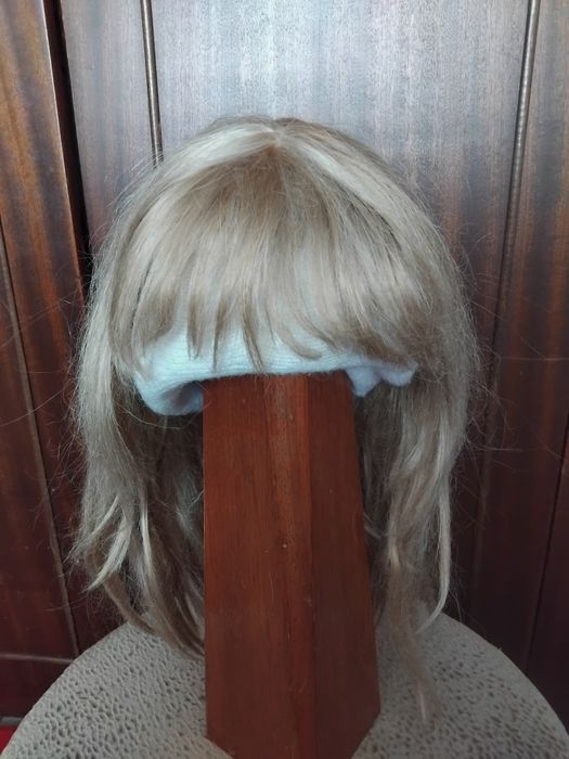 Продам парик женский