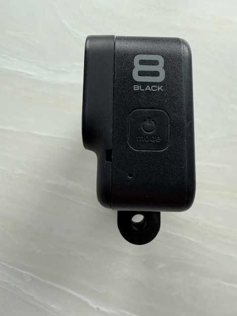 Продаётся экшн камера GoPro 8 black с аксессуарами