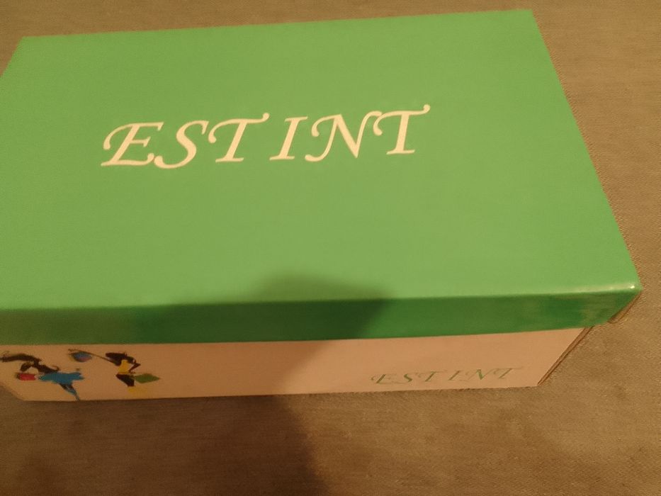 Sandale de purtat cu ocazie