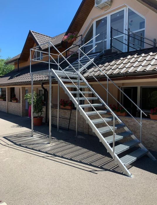 Scări metalice galvanizate