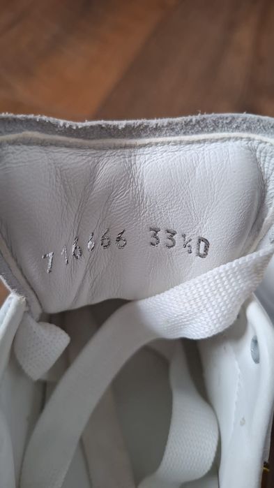 Alexander McQueen  Teniși supradimensionați din piele ORIGINALI
Teniși