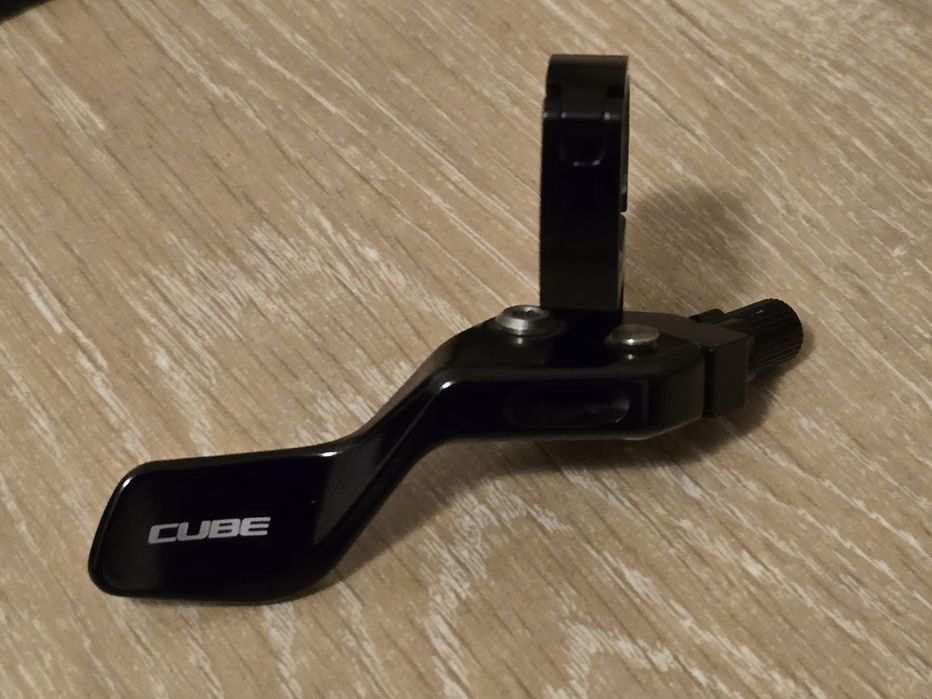 Maneta dropper post Cube