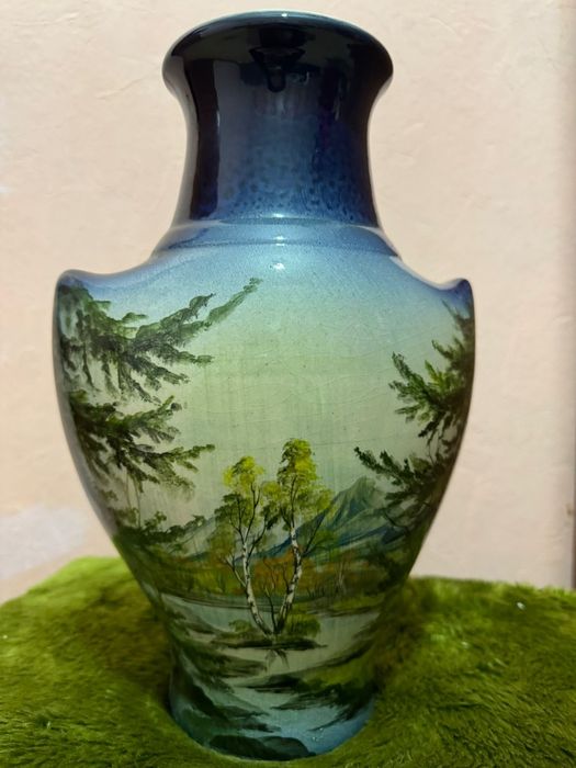 Керамическая ваза ручной росписи