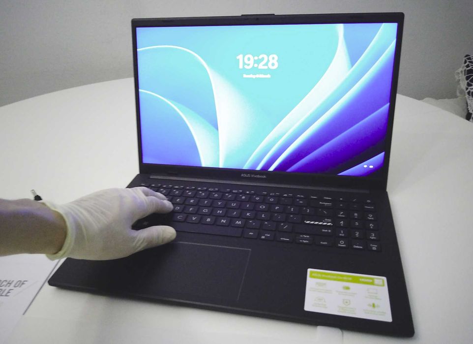 Ноутбук Asus (Ryzen 3 7320U) ЖАҢАДАЙ