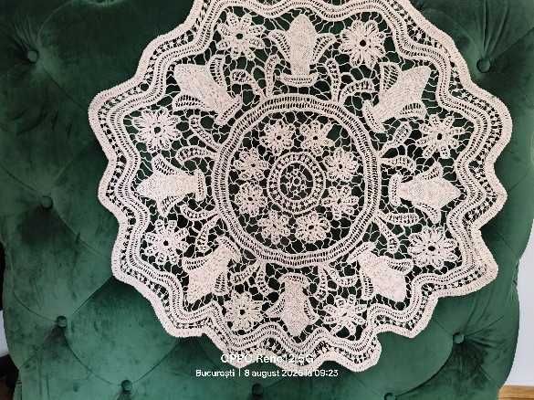 fata de masa rotunda din macrame