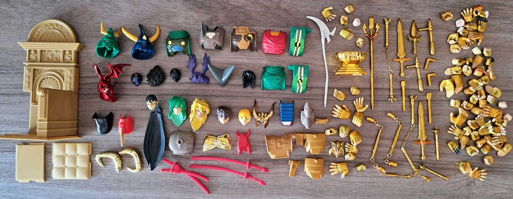 Lot 15 figurine Bandai Anime + accesorii