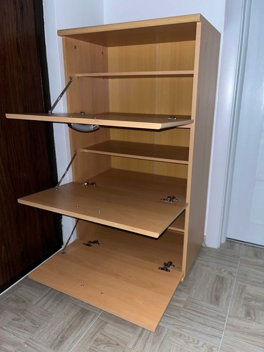 Pantofar 60 x 108 x 39 cm