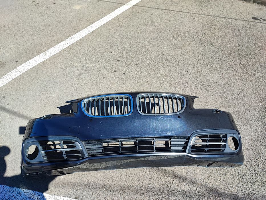 Vând bara fata BMW F10 lci OM