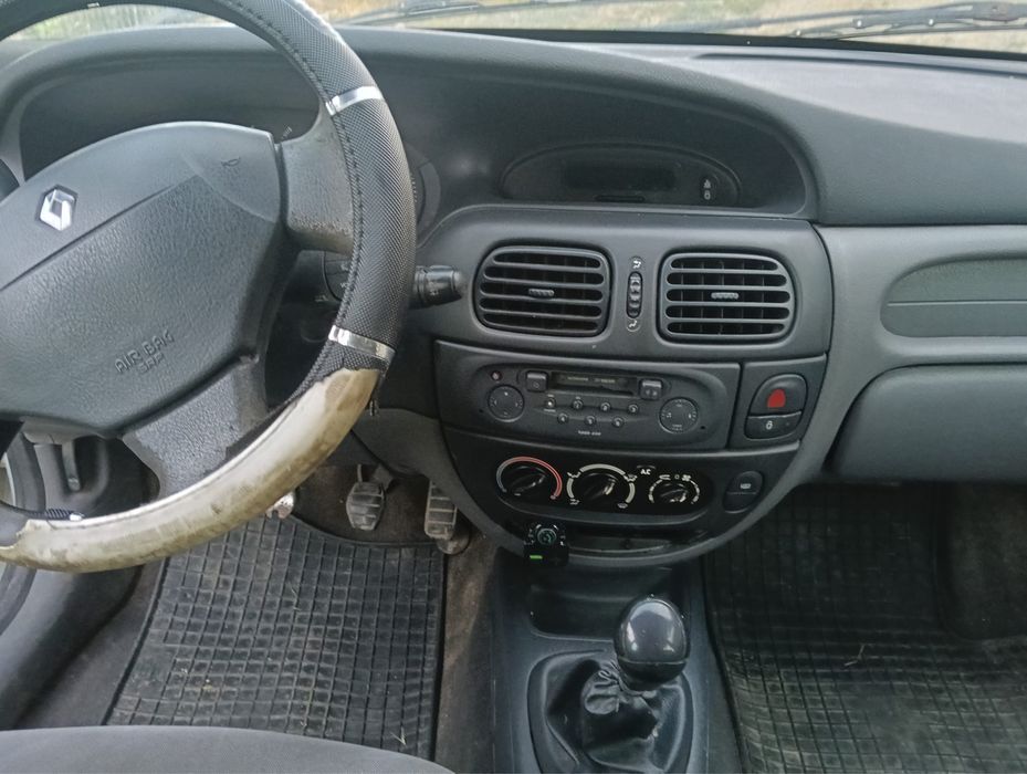 RENAULT Megane 2000 — imagine 5