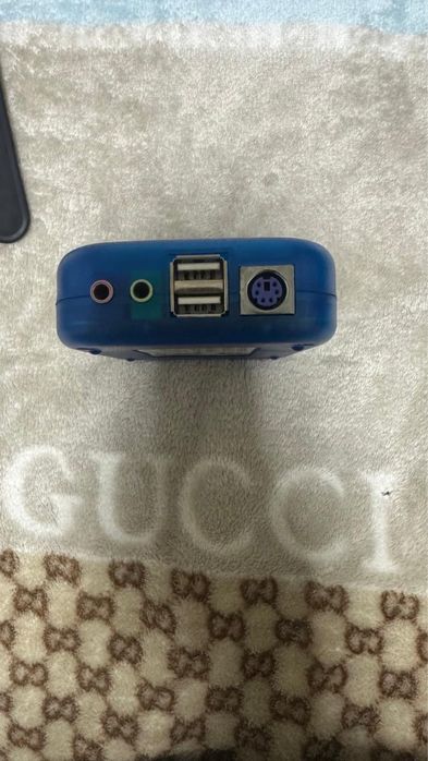 KVM-переключатель USB 2.0 VGA на 2 компьютера