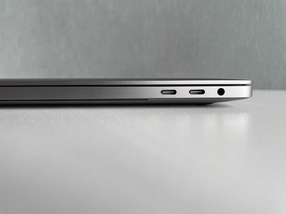 Продавам Apple MacBook Pro 16" 2019 i9/32GB DDR4/512GB SSD/5300M