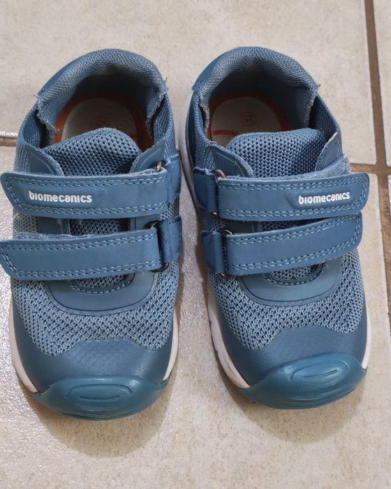 Adidași Biomecanics nr 25