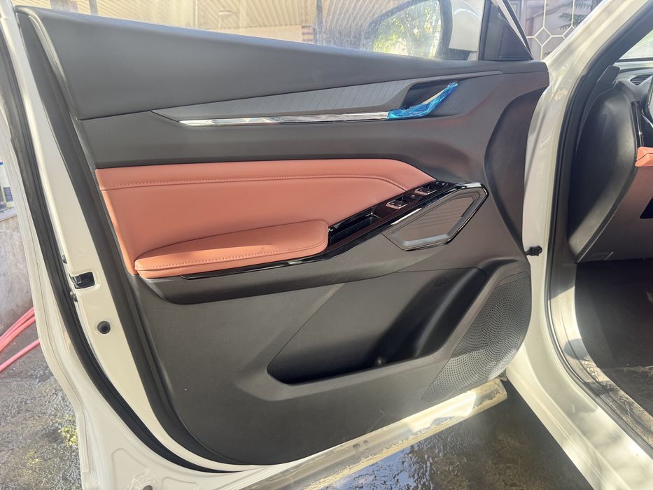 Передние двери,Changan x5 plus